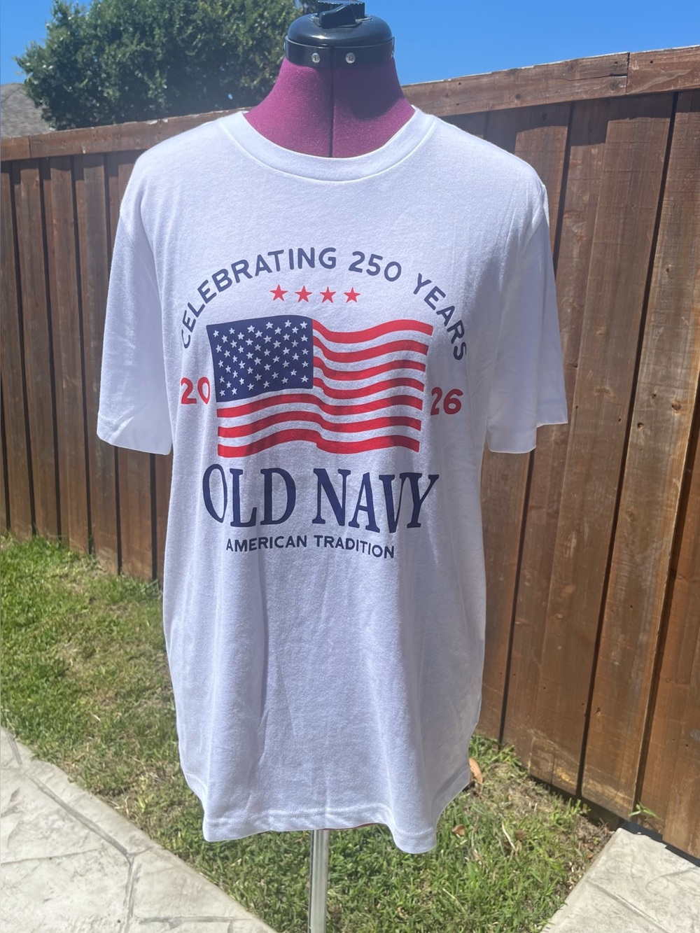 Old Navy Men’s T-shirt